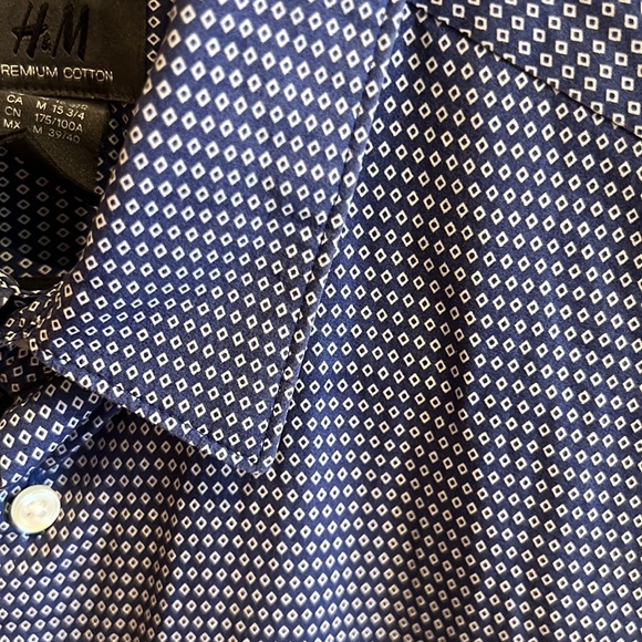 H&M Short Sleeve Button Down - Picture 6 of 6